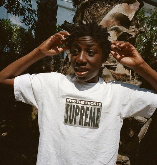 Who The Fuck Is Supreme Tişört